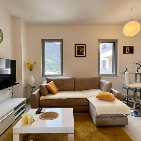Lavender Bay Apartment C23 Kotor Bagian luar foto