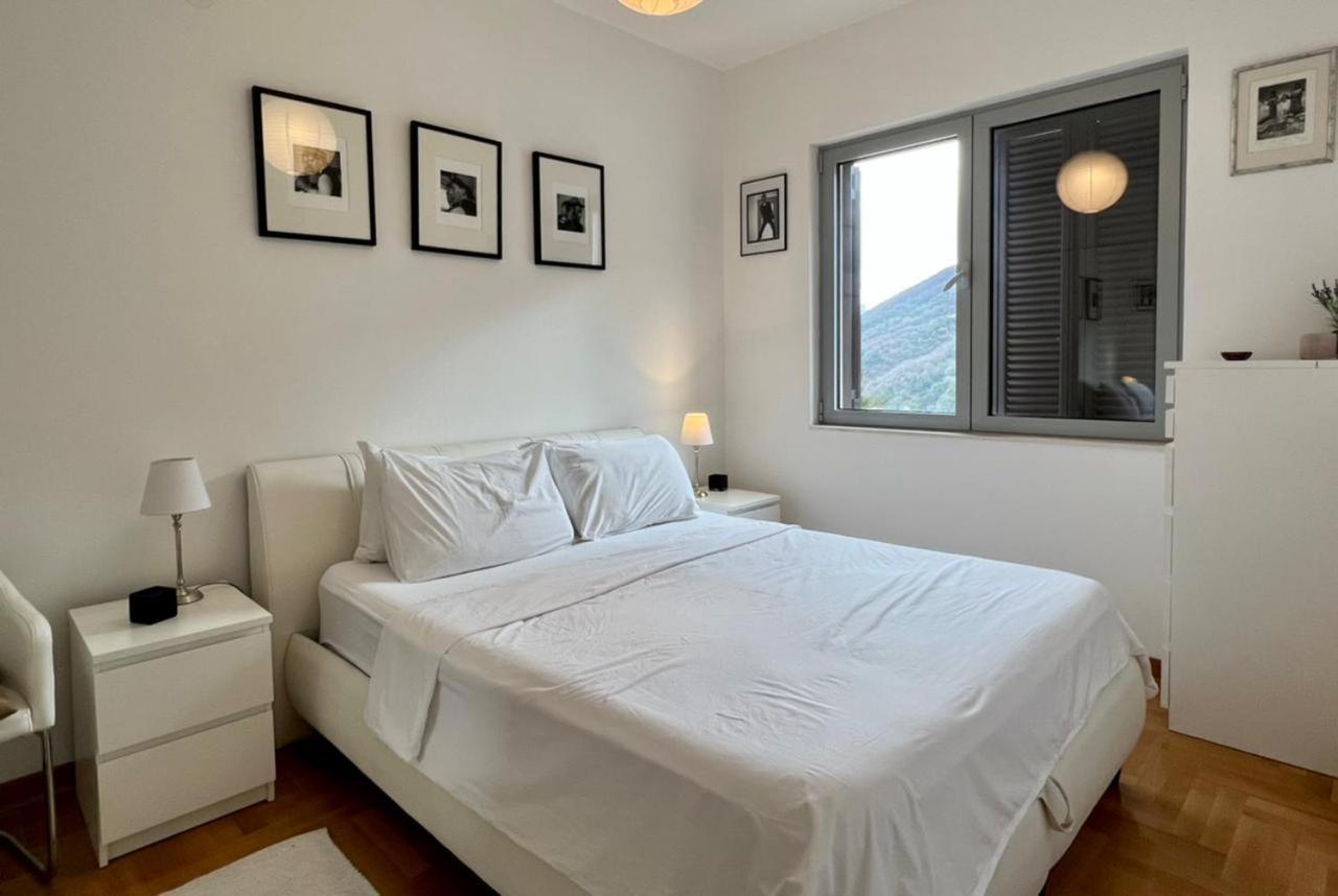 Lavender Bay Apartment C23 Kotor Bagian luar foto